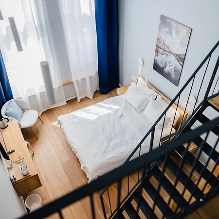 The Layhead Hotel *